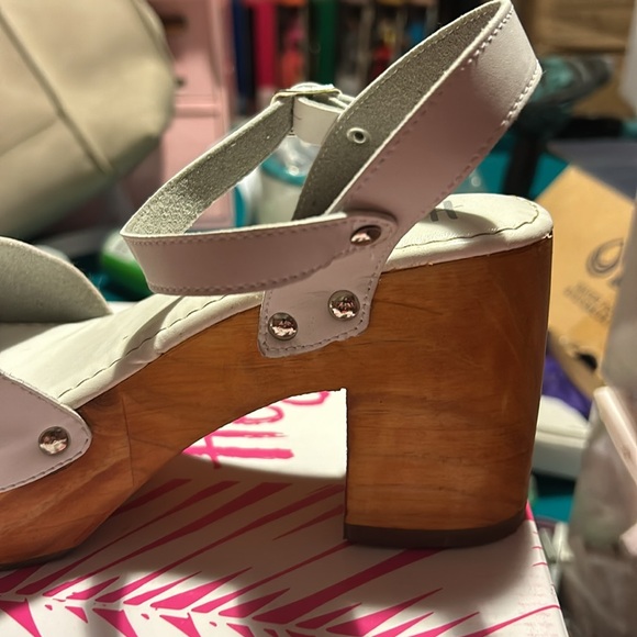 Corky’s Heel Sandal - Picture 3 of 6